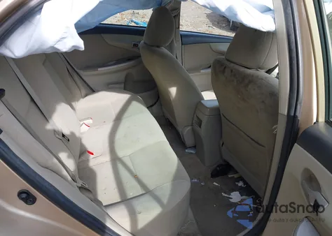 2013 Toyota Corolla Le z USA, uszkodzony, nr VIN 2T1BU4EE5DC012617